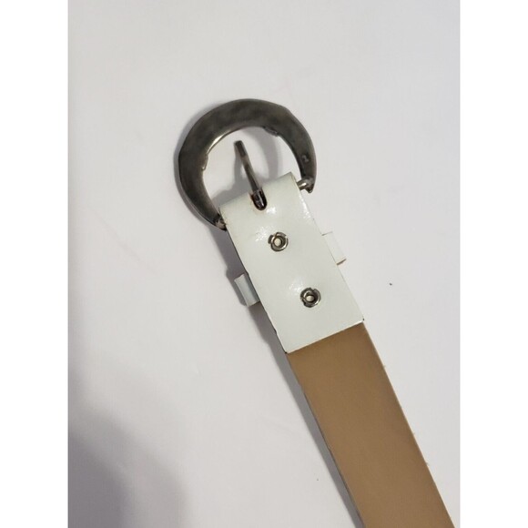 White Belt Silver Buckle Woman 34 inches Unbranded Imperfect - Picture 9 of 9